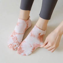 Load image into Gallery viewer, Breathable Tie-Dye Yoga Socks